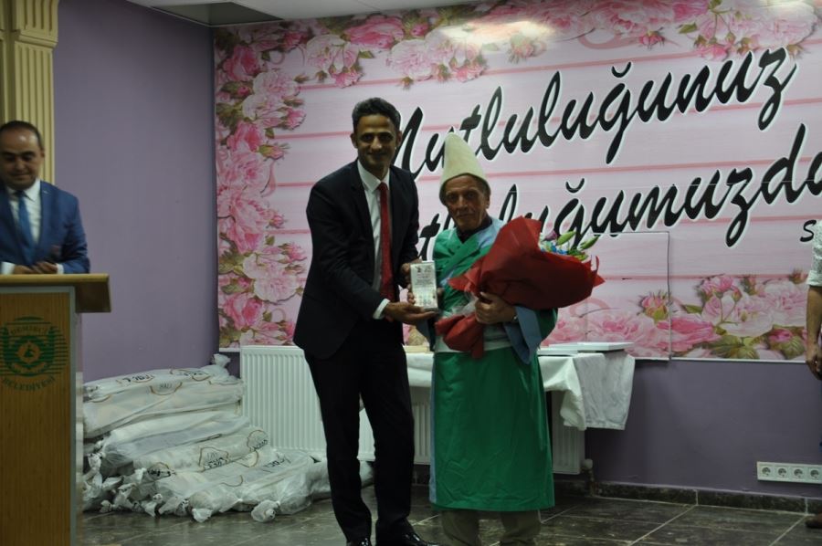 YILIN AHİSİ HELVACI İHSAN AKGÜN