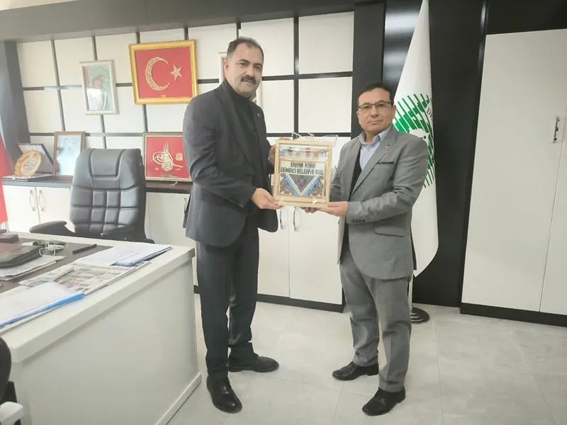 DEMOKRAT PARTİ’DEN BAŞKAN ERKAN KARA’YI ZİYARET 