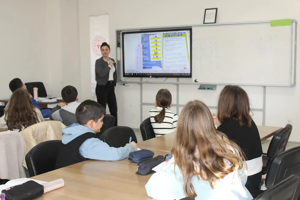 ORTAOKUL ÖĞRENCİLERİNE  İNGİLİZCE KURSLARI