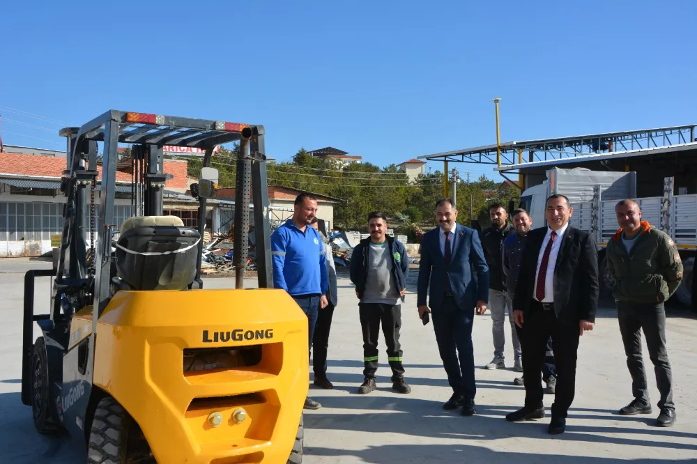 BELEDİYE FİLOSUNA YENİ İŞ MAKİNESİ