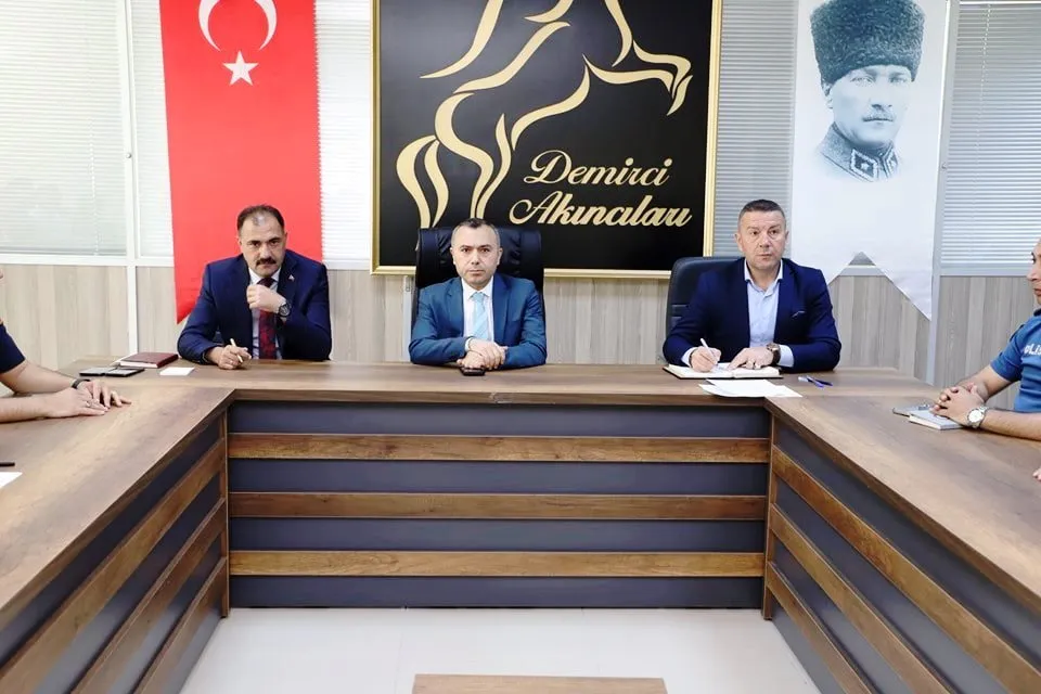 MUHTARLAR TOPLANTISI YAPILDI