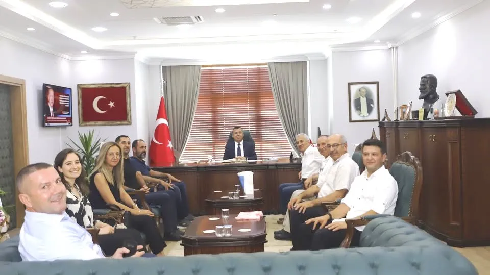 DEMİRCİ AKINCILARI DERNEĞİNDEN  KAYMAKAMIMIZ FATİH BAYRAM’I ZİYARET