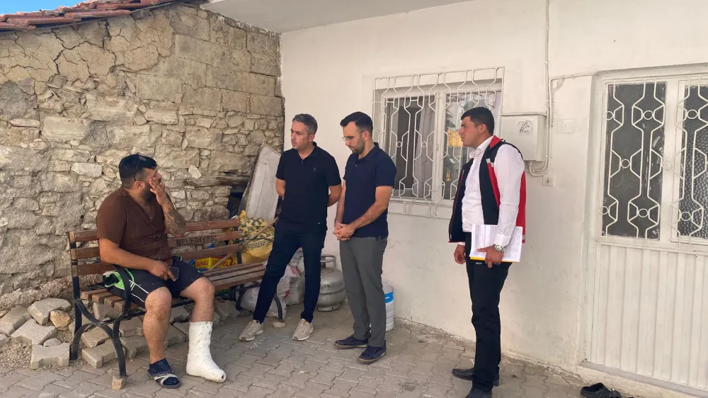 DEMİRCİ SOSYAL HİZMET MERKEZİ MÜDÜRLÜĞÜ DEPREMDEN ETKİLENEN VATANDAŞLARIMIZI YALNIZ BIRAKMADI