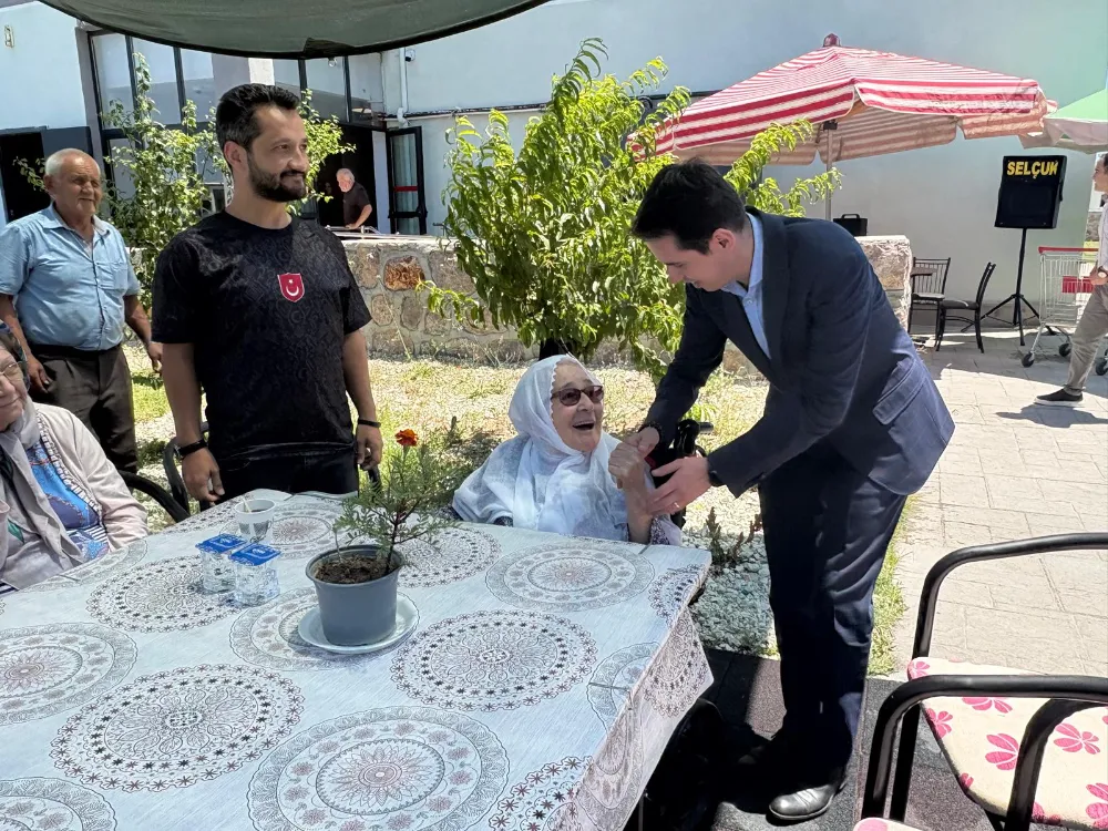 GÖRDES HUZUREVİ'NDE 15 TEMMUZ DEMOKRASİ VE  MİLLÎ BİRLİK GÜNÜ ANMA PROGRAMI DÜZENLENDİ