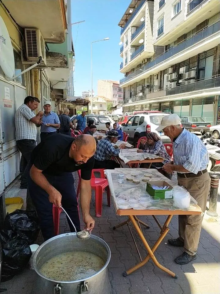 28. GELENEKSEL GÖRDES AŞURE HAYRI YAPILDI