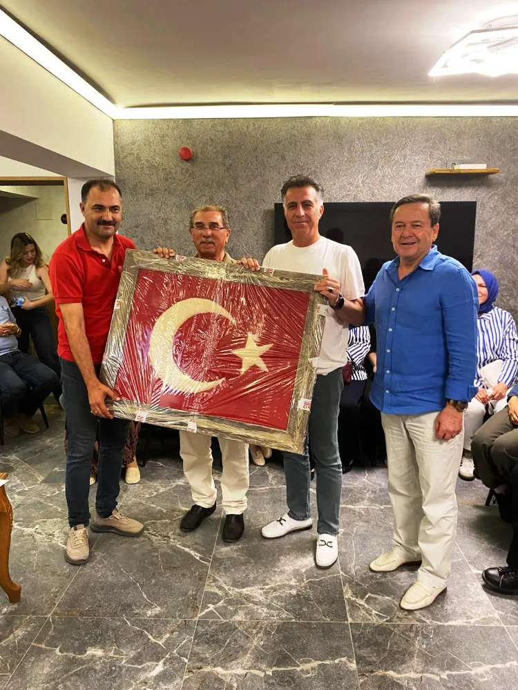 DEMİRCİ AÇIK CEZA İNFAZ KURUMU MÜDÜRÜNE "VEDA YEMEĞİ"
