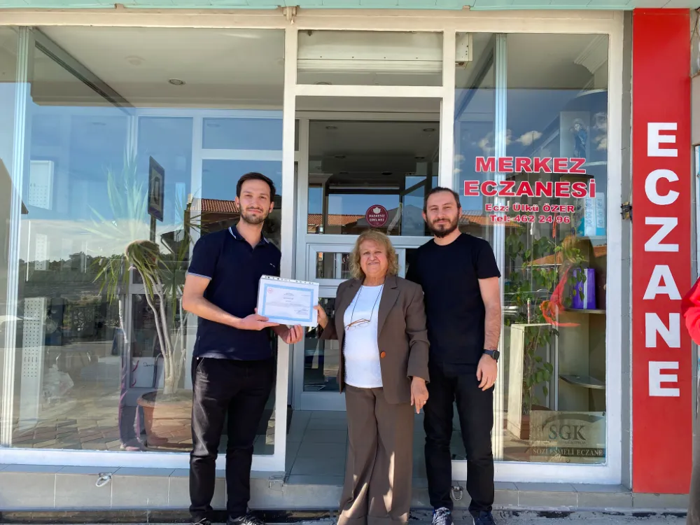 MERKEZ ECZANESİ DEMİRCİ’ NİN İLK BEBEK DOSTU ECZANESİ OLDU