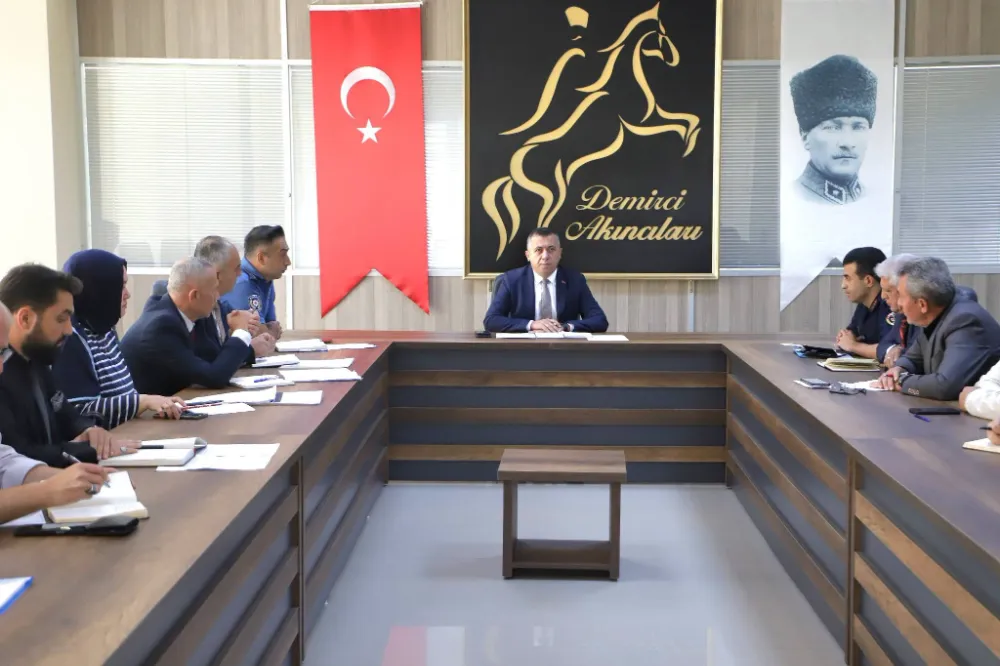 OKUL VE ÇEVRESİ GÜVENLİK TEDBİRLERİ İLE BAĞIMLILIKLA MÜCADELE TOPLANTISI 