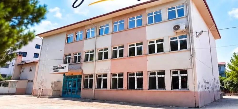 DEMİRCİ’DE EĞİTİM ALTYAPISI GÜÇLENİYOR : CUMHURİYET İLKOKULU İÇİN YIK - YAP İHALESİ YAPILACAK