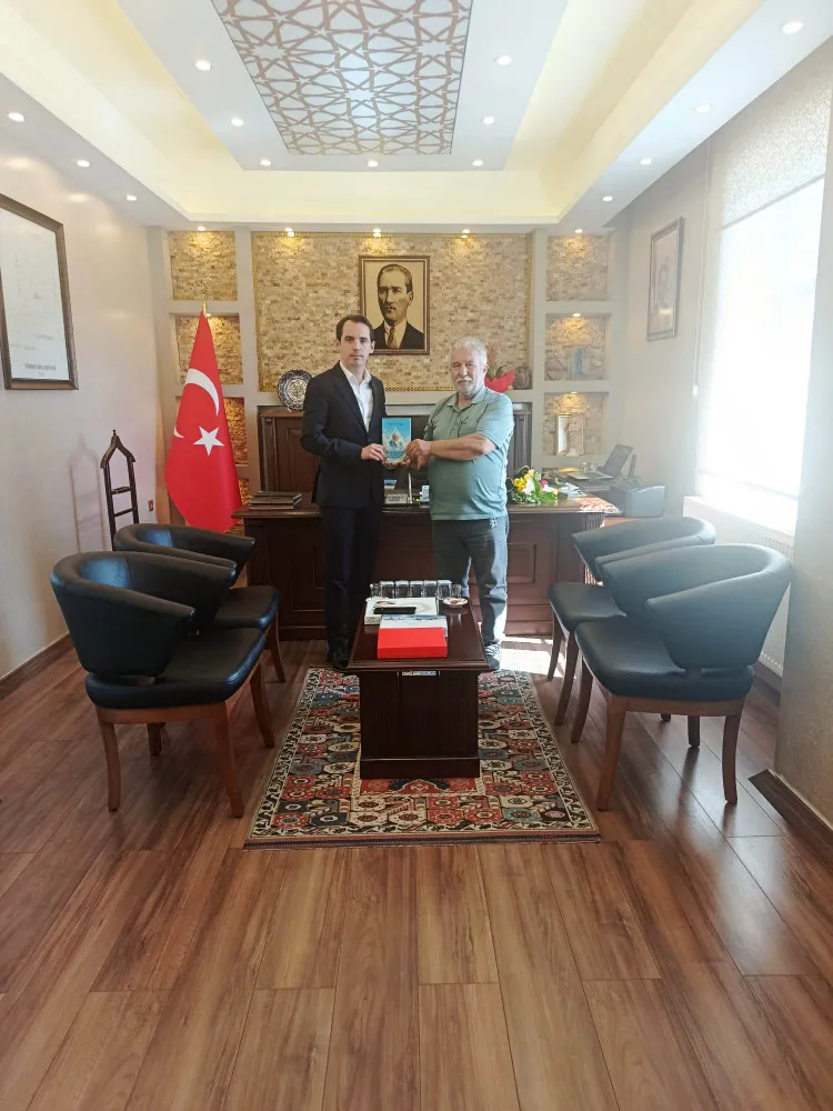BASRİ GÜLER’İN “SİZ DE HATİCE EBE’YE GİTTİNİZ Mİ?” KİTABI OKURLARLA BULUŞTU