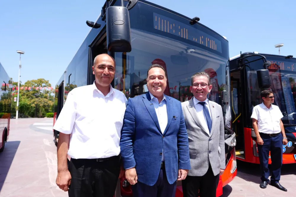 MANİSA BÜYÜKŞEHİR BELEDİYESİNDEN  DEMİRCİ'NİN ULAŞIM GÜCÜNE İKİ YENİ OTOBÜS