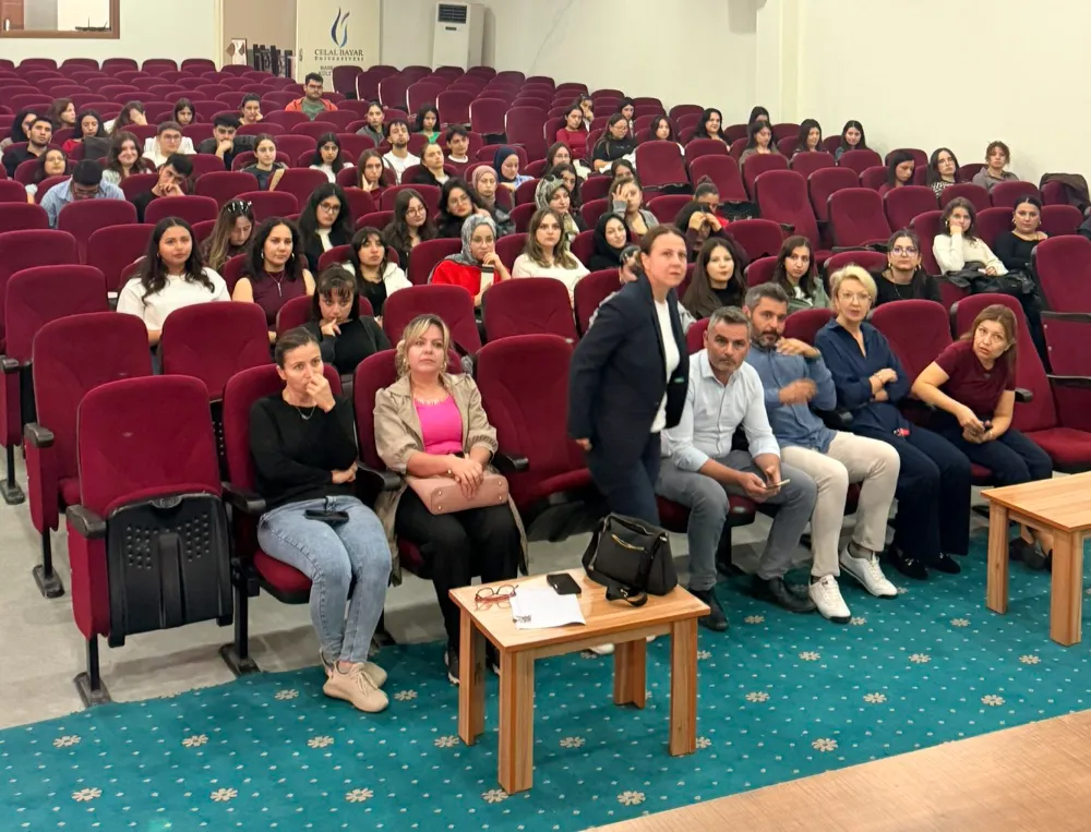 EĞİTİM FAKÜLTESİNDE BİRİNCİ SINIF ÖĞRENCİLERİNE YÖNELİK  ORYANTASYON PROGRAMLARI GERÇEKLEŞTİRİLDİ